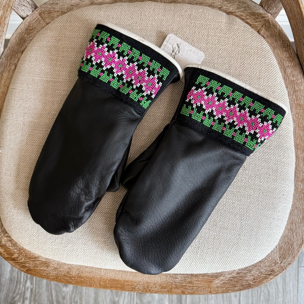 Astis house finch leather beaded mittens